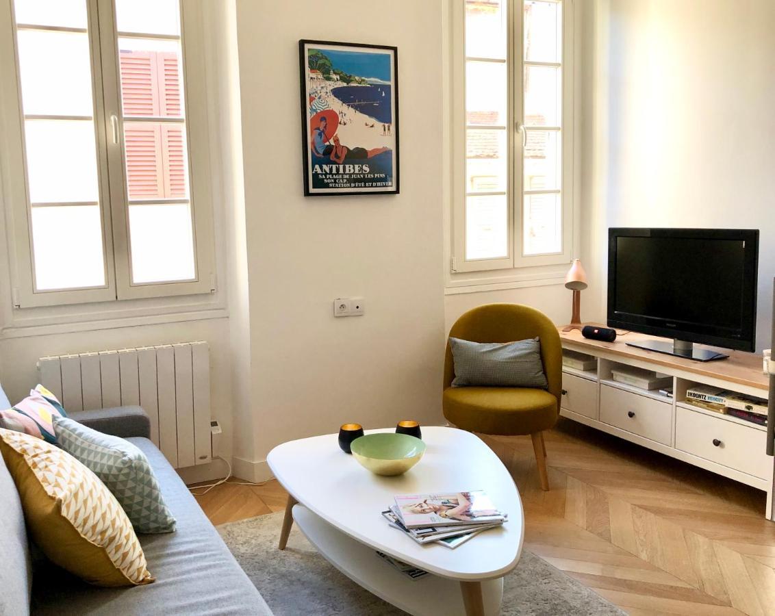 Charming And Modernly Designed 2 Bedroom - Old Town Антиб Екстериор снимка