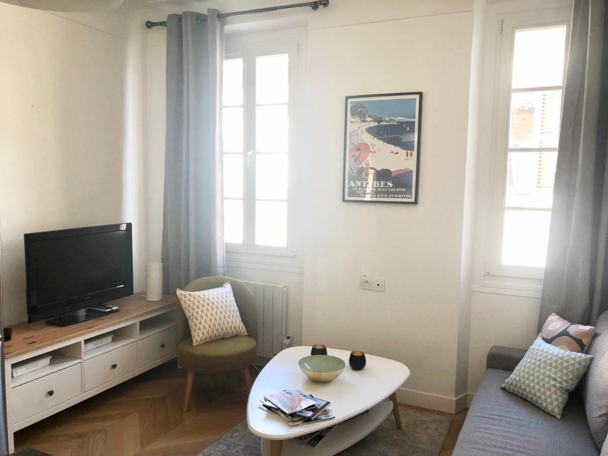 Charming And Modernly Designed 2 Bedroom - Old Town Антиб Екстериор снимка